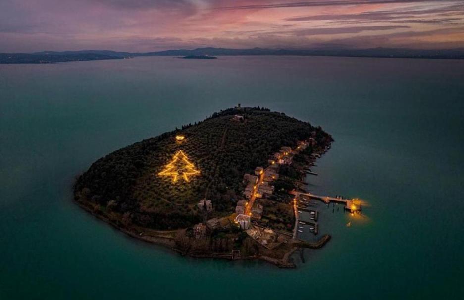 Willa La Poventa Wi-Fi E Parcheggio In Centro Tuoro sul Trasimeno Zewnętrze zdjęcie